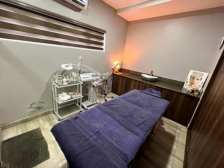 Crossroads Hotel Blantyre