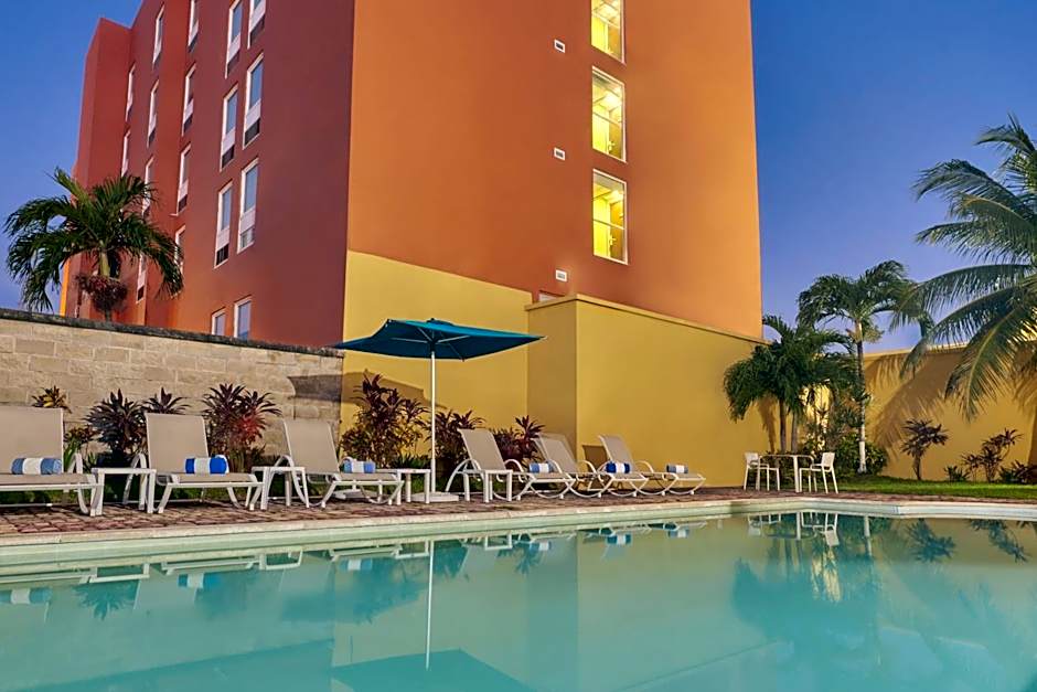 City Express Junior by Marriott Cancun
