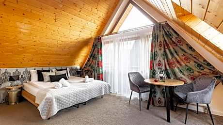 Double Room with Mountain View