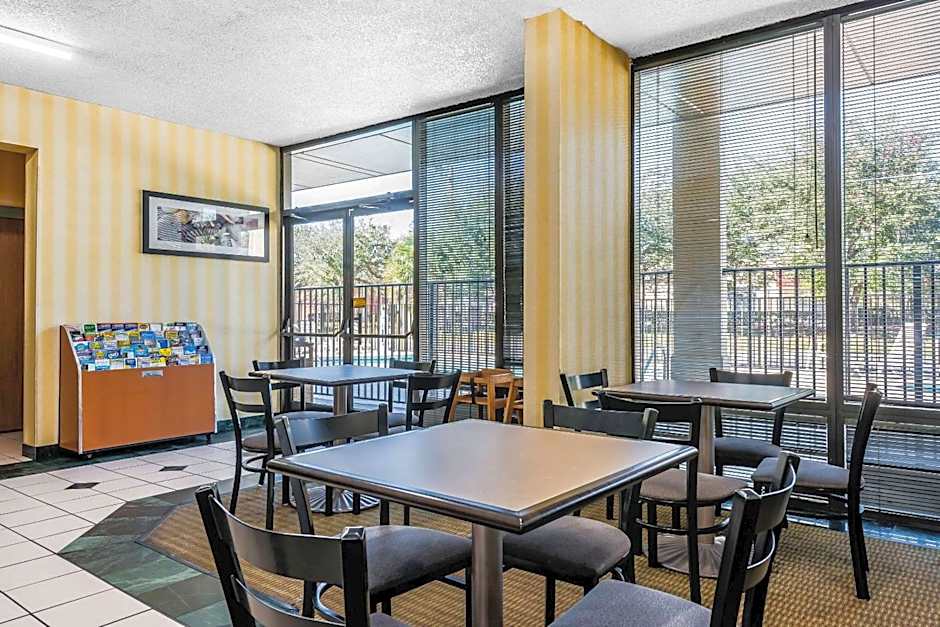 Quality Inn Fort Pierce I-95