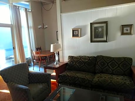 One-Bedroom Suite