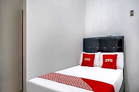 OYO 90939 Guesthouse Yansen Residence