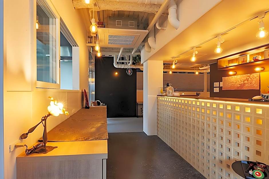 plat hostel keikyu kamakura wave