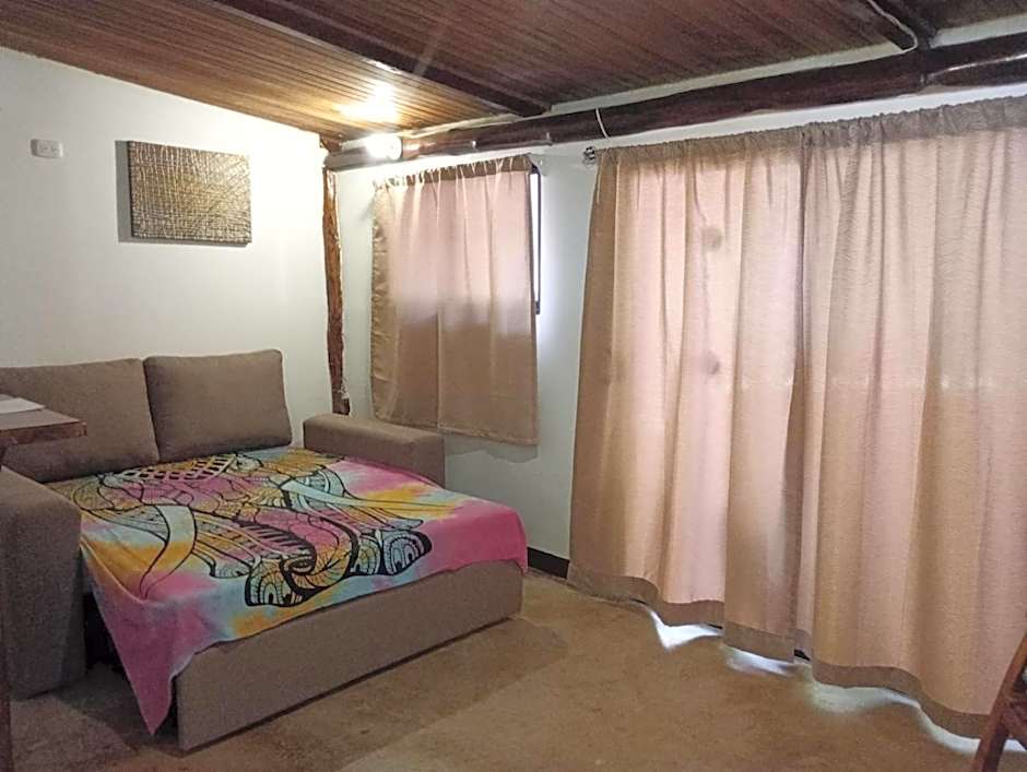 TamaHostel & Glamping