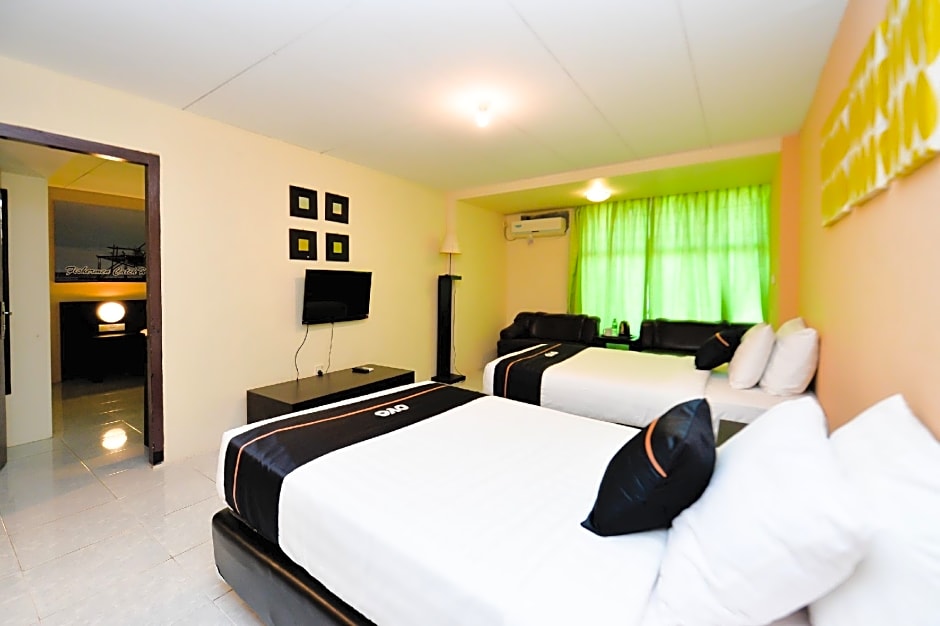 OYO 2487 Sampurna Jaya Hotel