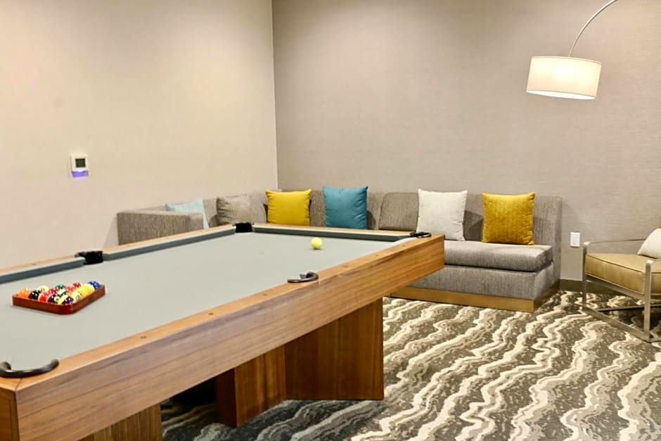 Staybridge Suites Long Beach Airport By IHG