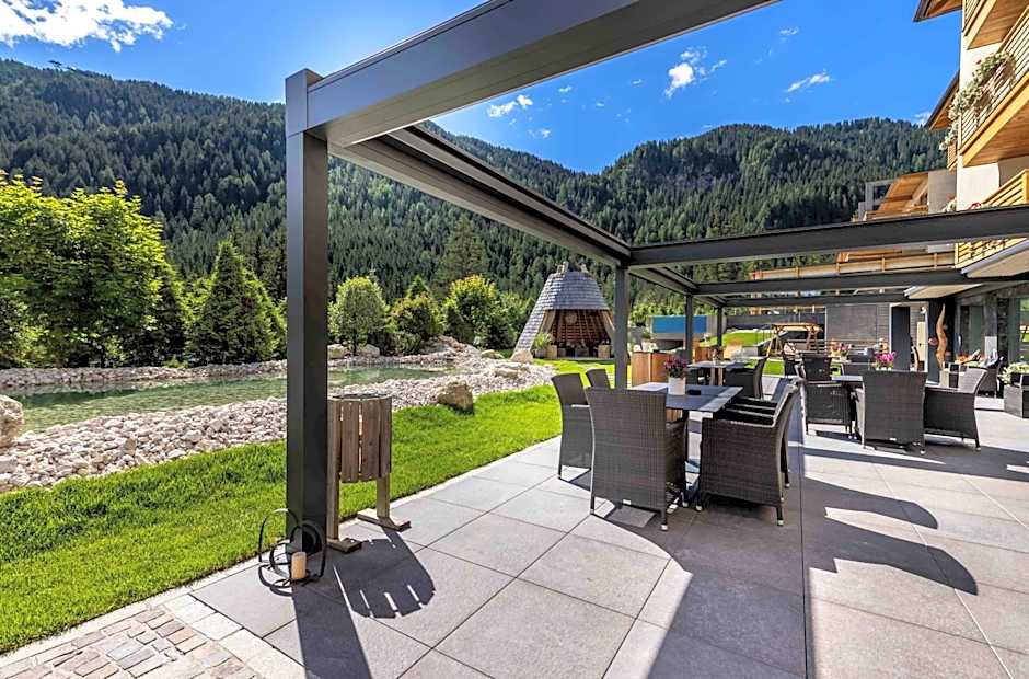 Hotel Cristallo - Wellness Mountain Living
