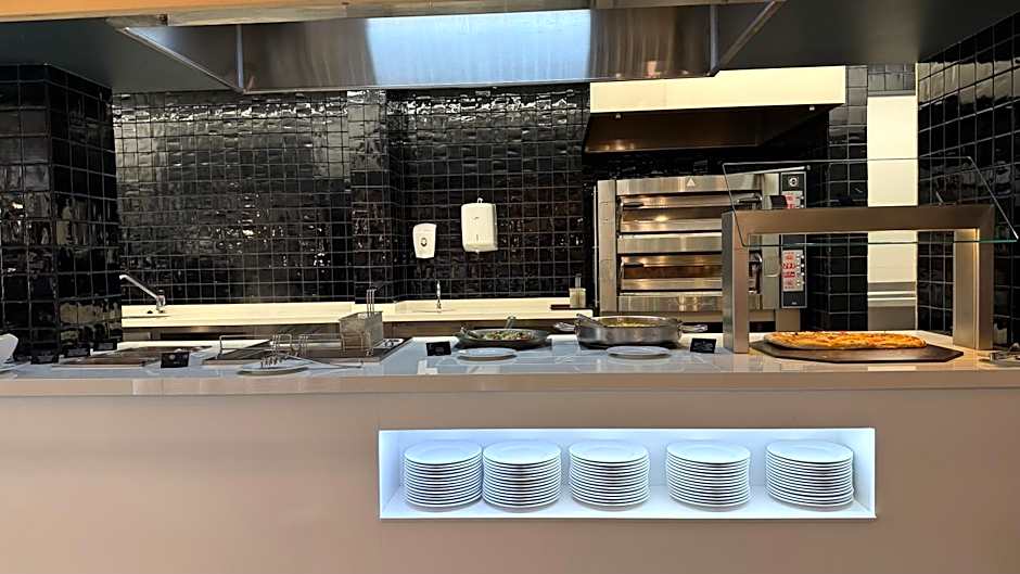 Aqua Hotel Bertran Park