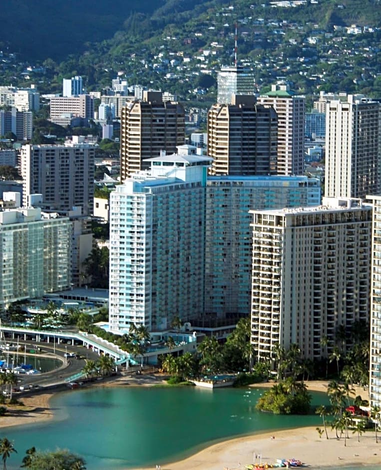 Waikiki Marina Resort at the Ilikai