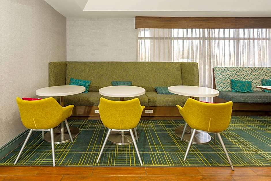 Hampton Inn By Hilton Hutchinson