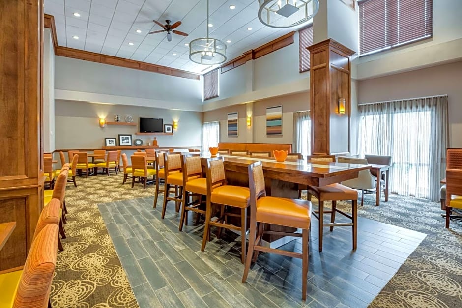 Hampton Inn Boston-Norwood