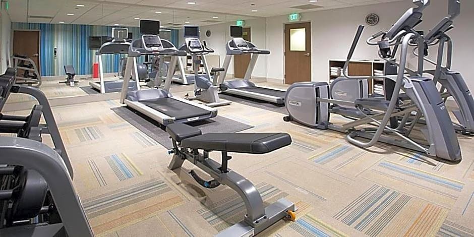 Holiday Inn Express and Suites Staunton By IHG