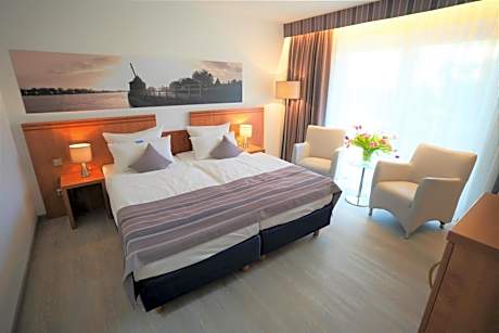 Standard Double Room with Garden View