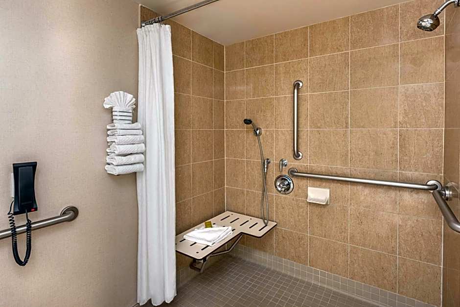 DoubleTree by Hilton San Bernardino