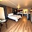 The Roscoe Boutique Motel