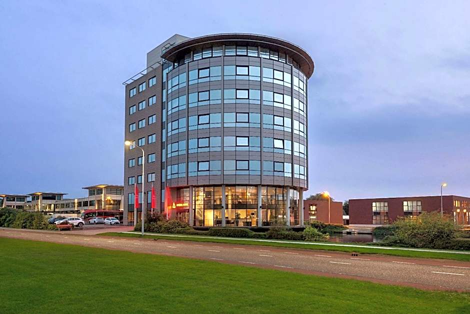 Amedia Amsterdam Airport, Trademark Collection by Wyndham