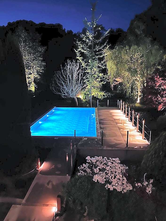 Logis Hostellerie De La Claire Fontaine