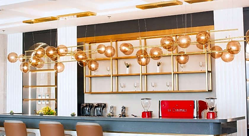 Uma Hotel And Residences 