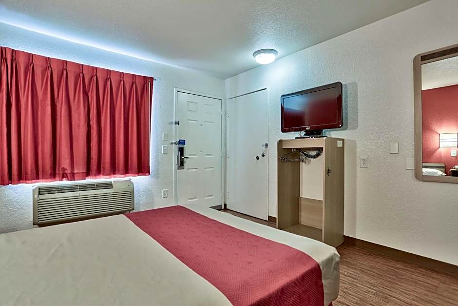 Motel 6-Flagstaff, AZ - West - Woodland Village