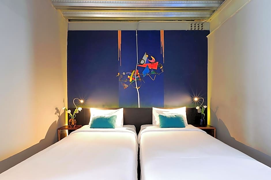 Mestyle Garage Hotel