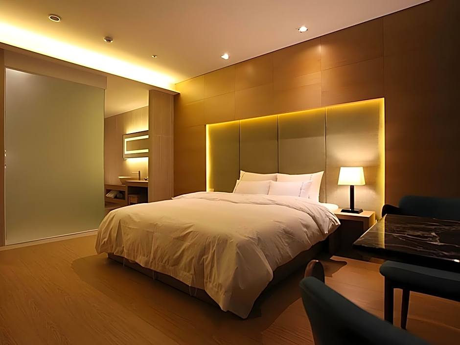 Business Design Hotel Luv