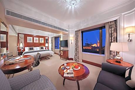 Royal Premier Suite (King)