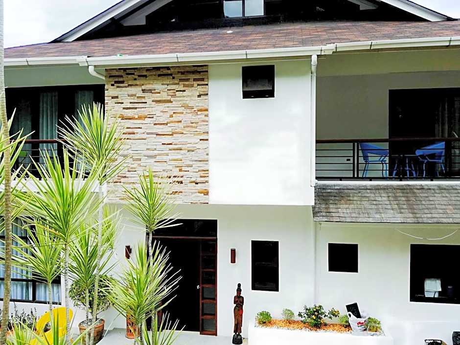 Veronica Inn