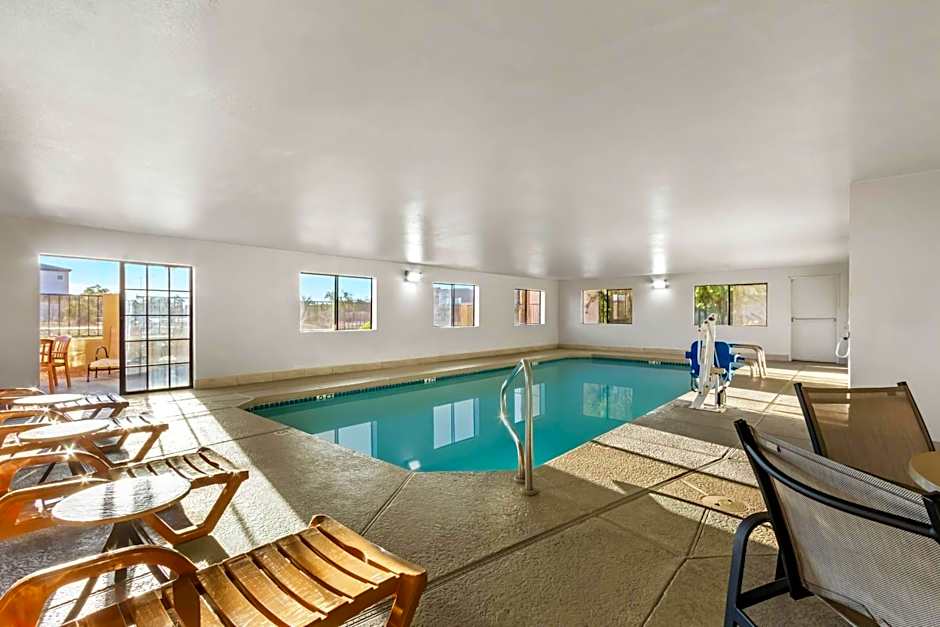 Comfort Inn & Suites Surprise Near Sun City West