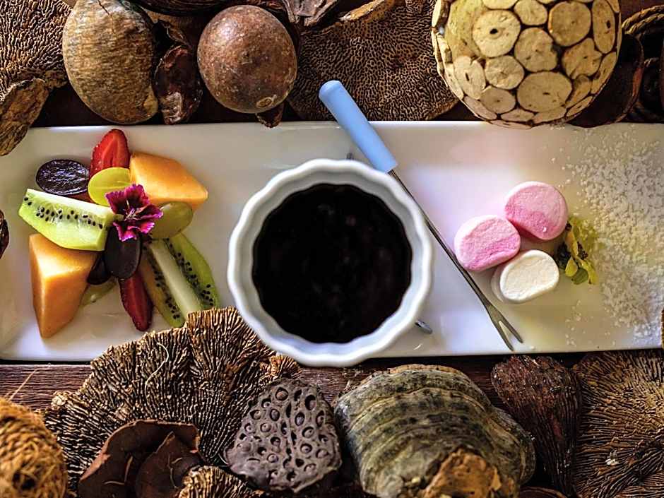 Founders Lodge by Mantis