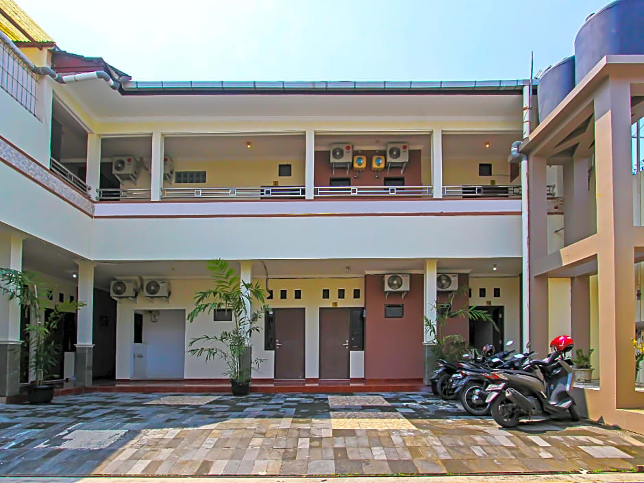 OYO 92437 Wahidin Guesthouse