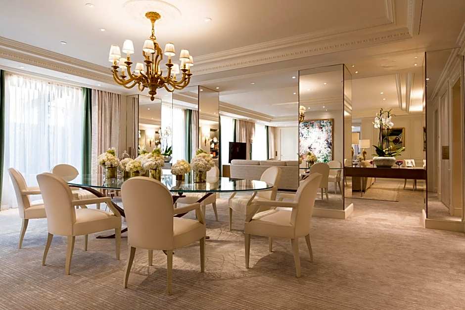 Four Seasons Hotel George V Paris