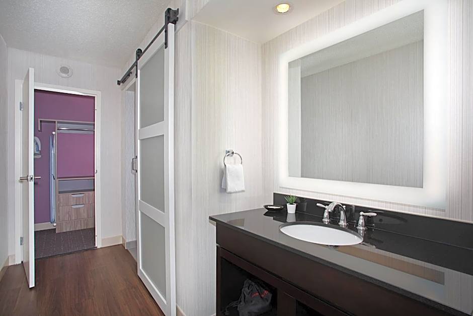 Crowne Plaza Hotel Kansas City Downtown By IHG