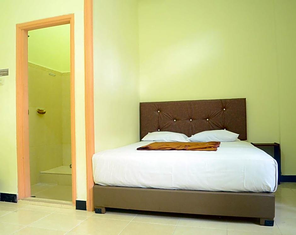 Dena Hotel