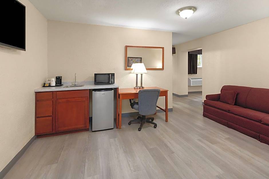 Baymont by Wyndham Iron Mountain