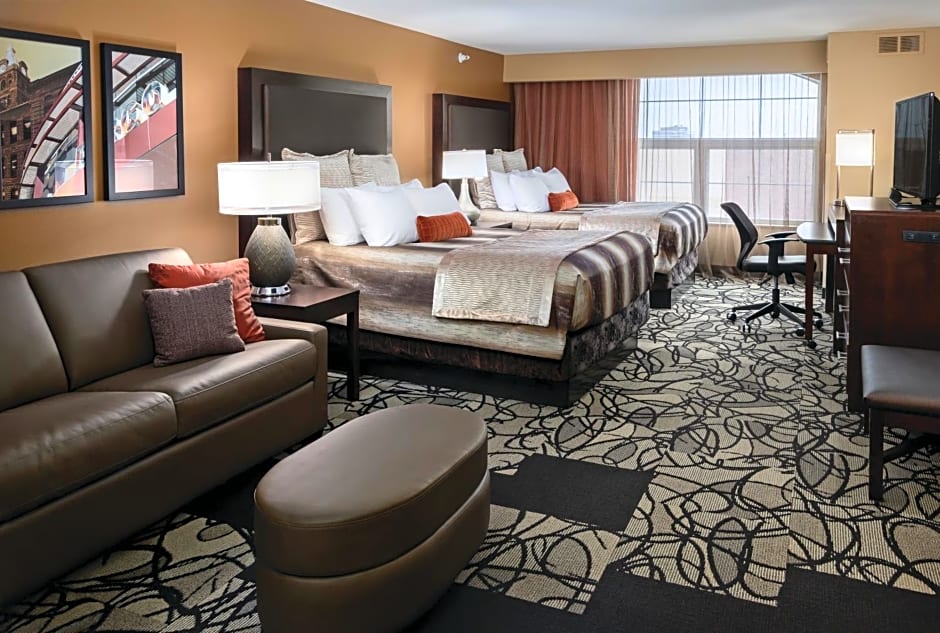 ClubHouse Hotel & Suites Fargo