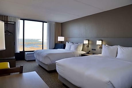 Queen Room Bayfront with Two Queen Beds - Non Smoking