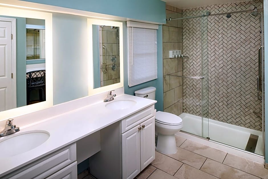 Surfside Hotel and Suites