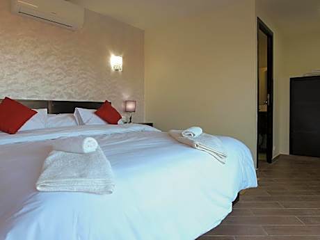 Deluxe Bungalow with Sea View