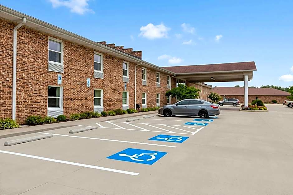 University Inn of Carbondale by Hotel O