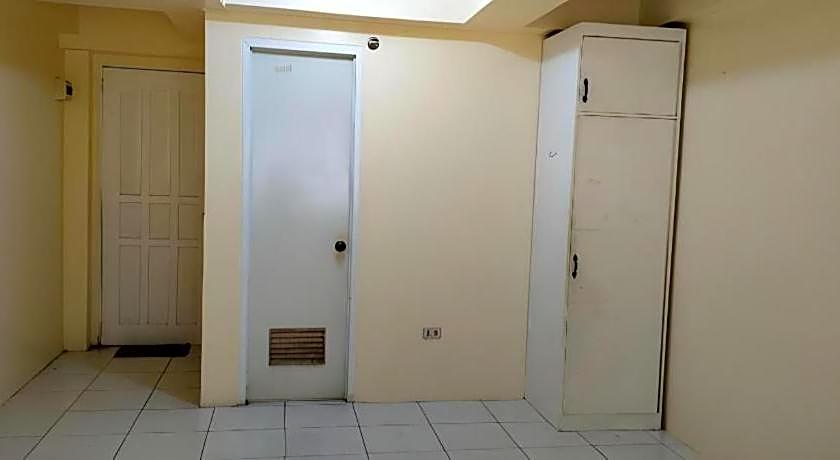 OYO 800 DDD Habitat Dormtel Bacolod 