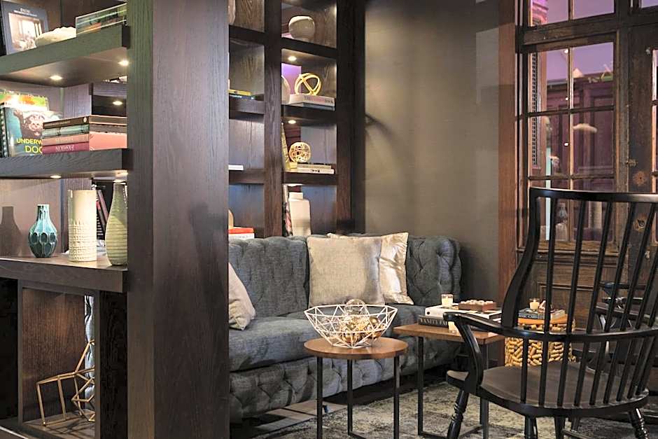 Renaissance by Marriott Albany Hotel