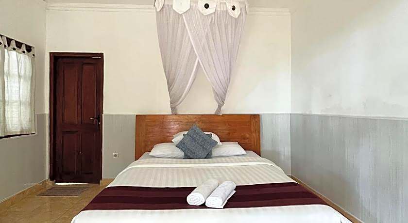Mushroom Beach Bungalow