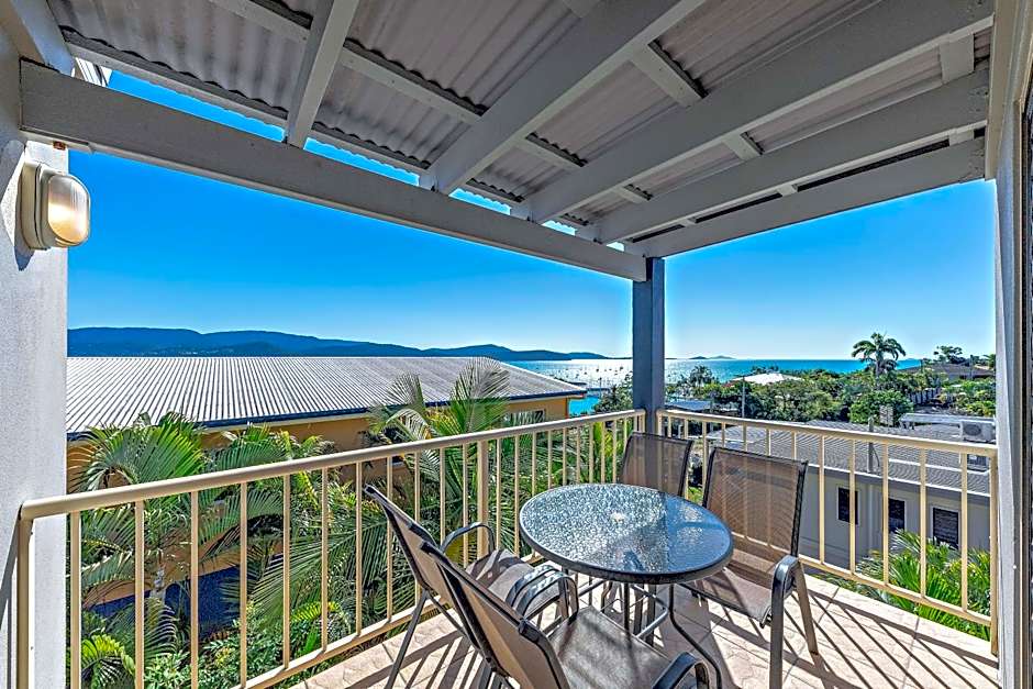 Airlie Apartments