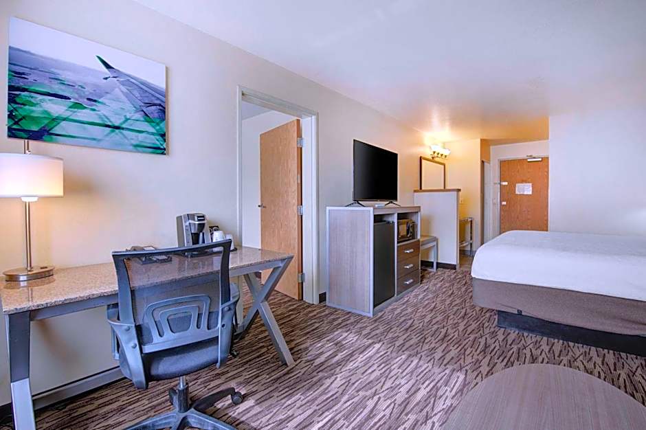 Best Western Plus Peppertree Airport Inn
