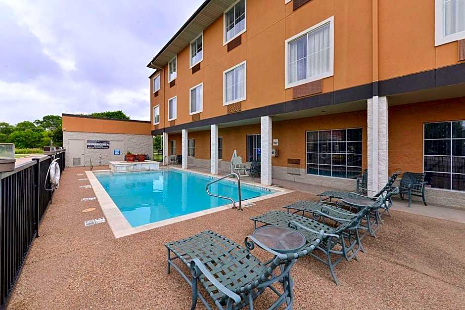 Comfort Inn & Suites Frisco - Plano