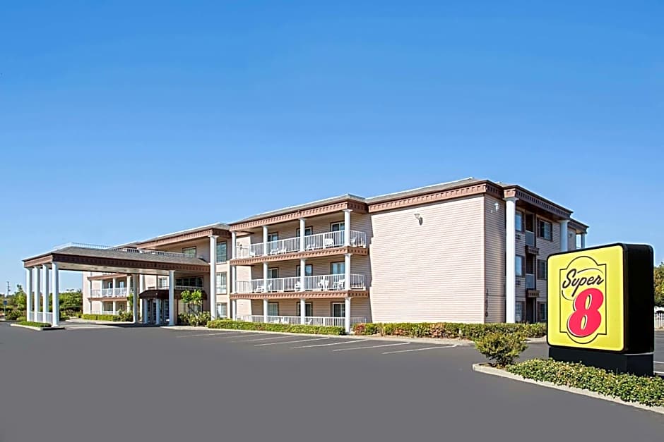Photo 1 of 45 of Super 8 by Wyndham Oroville