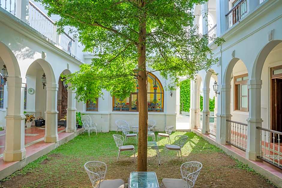 Pitaloka Hotel Sanur By DeWizZ Management