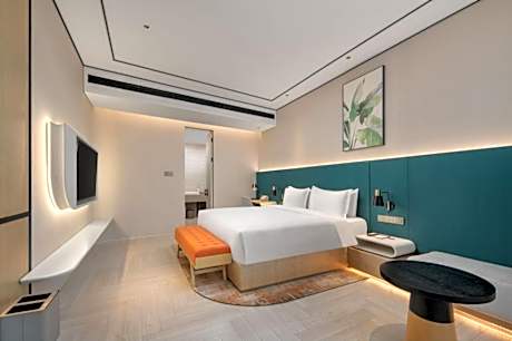 Deluxe King Suite