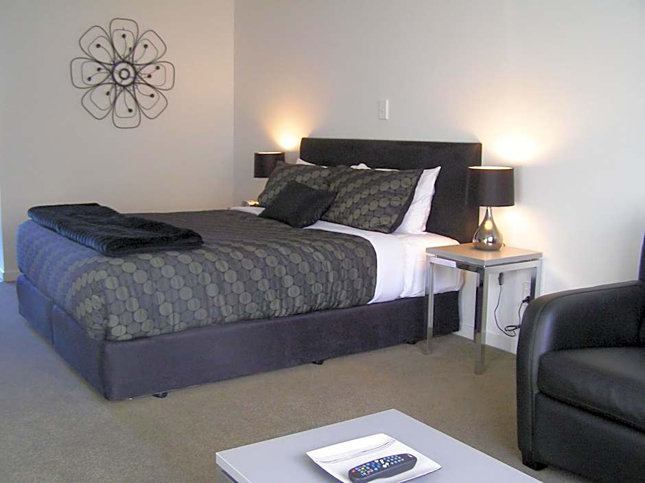 Bellano Motel Suites