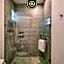 Great Design 1BR Condo - Rooftop pool
